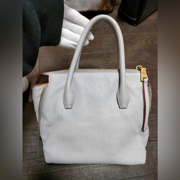 Miu miu 2 way barely use - Picture 2 of 16